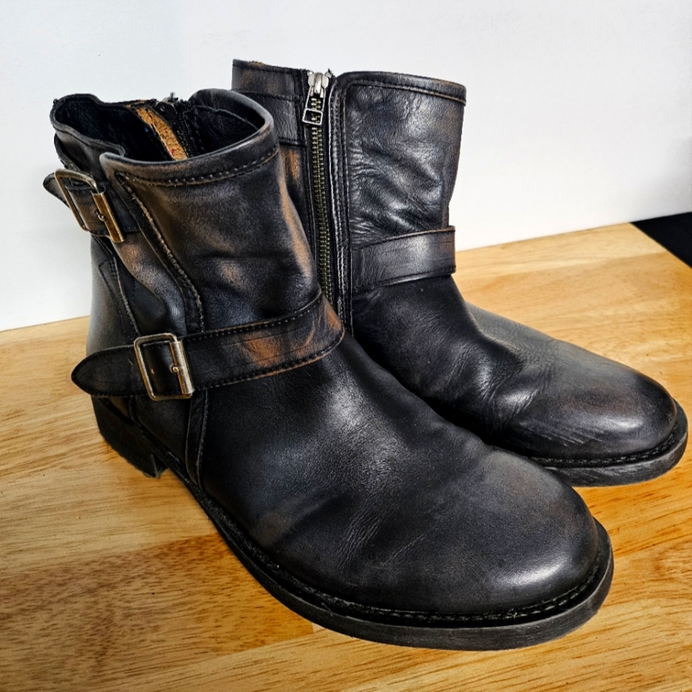Moto Boots